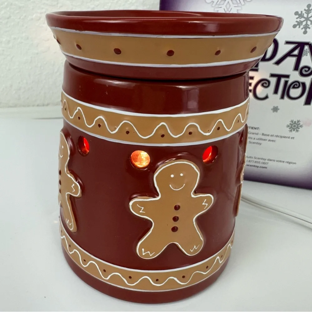 Scentsy Ginger Bread Man Warmer Full Size 2011 Retired Christmas Decor